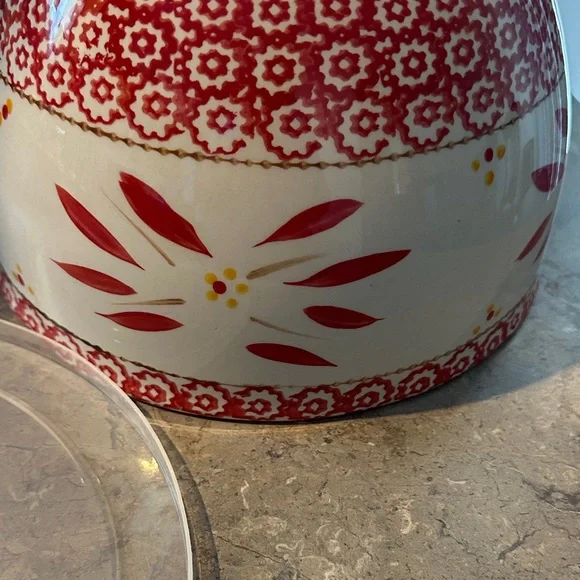Temp-Tations Red and Cream Bowl with Lid - Picture 4 of 6